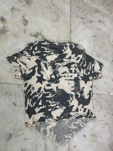 Graphic Print Ribbed Cropped Top
