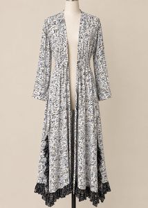 Black &amp; White Printed Long Shrug