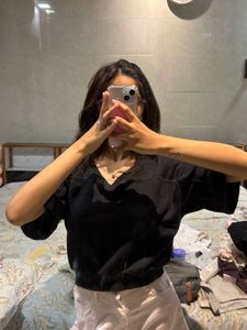 V-Neck Black Cropped Top