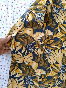 Tropical Leaf Print Short Sleeve Shirt