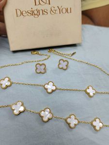 Necklace earrings and bracelet set