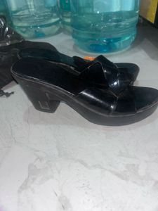 Chic Black Patent Platform Heels