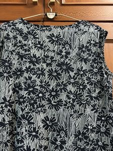 Floral Print Sleeveless Top
