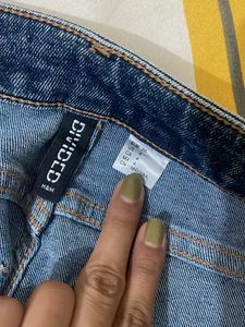 H&amp;M Bootcut/Flare Jeans - Trendy Denim Style