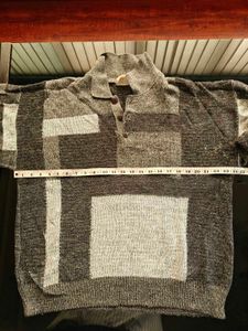 Geometric Pattern Knit Sweater