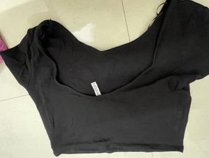 Black V-Neck Crop Top