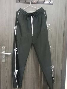 black trouser, give aesthetic look after styling