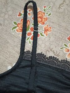 Chic Black Lace Trim Cami Top