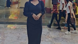 A Black Bodycon....✨🥵