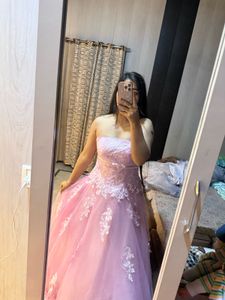 Stunning Pink Strapless Gown🎀🩷