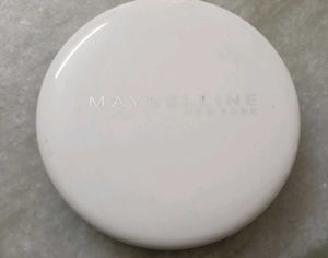 Maybelline &amp; Huda Girl Makeup Palette