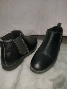 Men Black Chelsea Boots