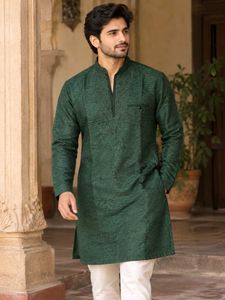 New Men's Green Embroidered Kurta