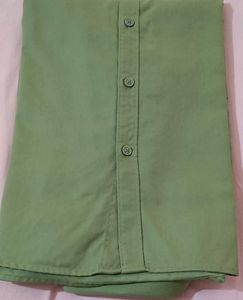 Men's Casual Green Button-Down Shirt