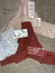 H&amp;M Lace Thong Panties – Multipack