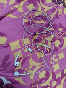 White Wired earphones with mic