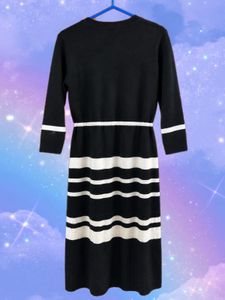 Chic Black &amp; White Striped Knit Dress