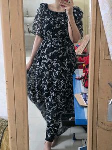Chic Black Floral Maxi Dress