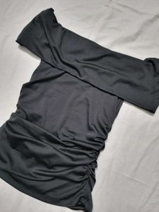 Chic Off-Shoulder Ruched top