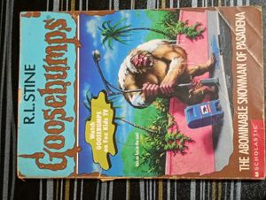 3 R.L. Stine Goosebumps Book Collection