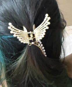 Pearl Dangle Hair Claw