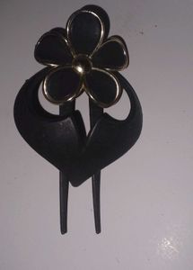 black hair clip