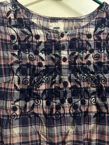 women’s top