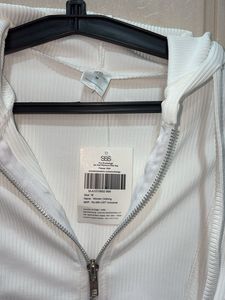 White Cropped Zip-Up jacket