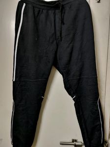 HRX Jogger.