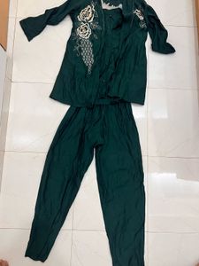 three pcs Women’s pant top  jacket