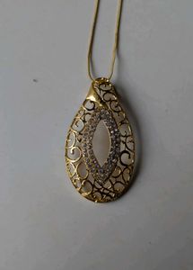 Elegant Gold Tone Pendant &amp; Earring Set