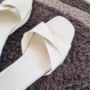 Stylish White Slip-On flats
