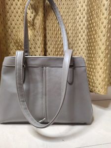 Hand bag