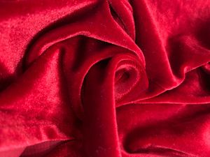 Red chic velvet bodycon dress