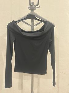 2 pack deal   Chic Off-Shoulers tops