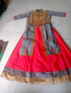 ⏬PRICE DROP Bridal Heavy Lehanga, Kurti, Dupatta
