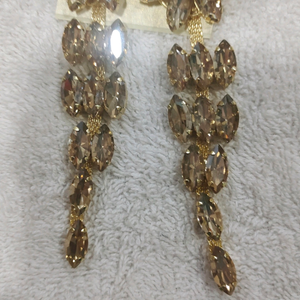Crystal earing for party wear