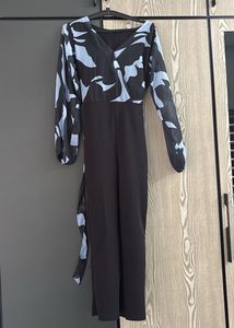 Stylish Black &amp; Blue Jumpsuit