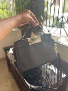 Stylish Vintage Leather Sling Bag
