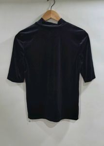 Vero Moda Black Velvet Top!