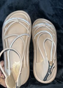 🦒Elegant Beige Strappy Sandals