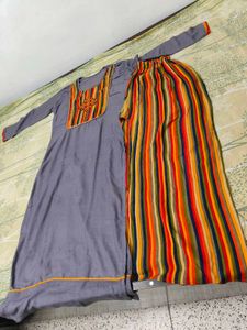 Elegant Grey Kurta Set with Vibrant Stripes