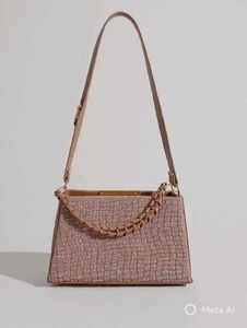 Chic Croc Embossed SElegant blush pink handbag wit