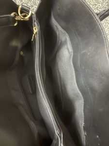 Stylish Black Tote Handbag accesorize