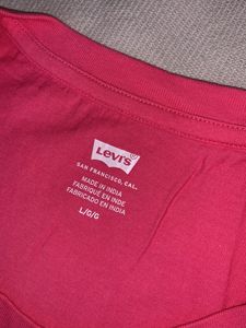 Levis T-shirt For Women
