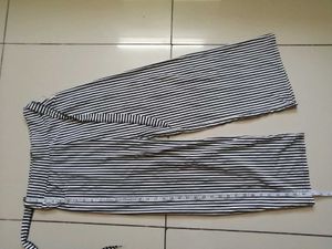 Chic Striped Wide-Leg Pants