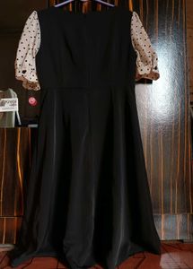 Chic Black Dress with Heart Print Sleeves