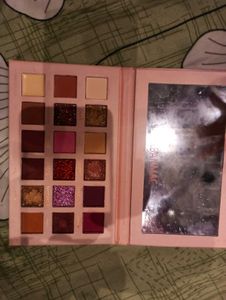 UrbanMac Nude Eyeshadow Palette