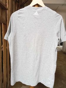 ADIDAS t-shirt