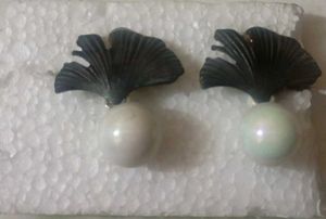pearl earrings
